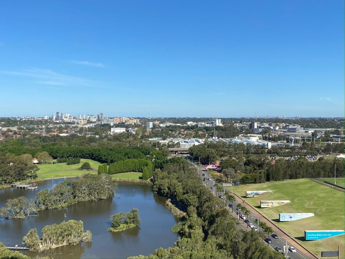 Parkside & City View In Sydney Olympic Park Exteriör bild